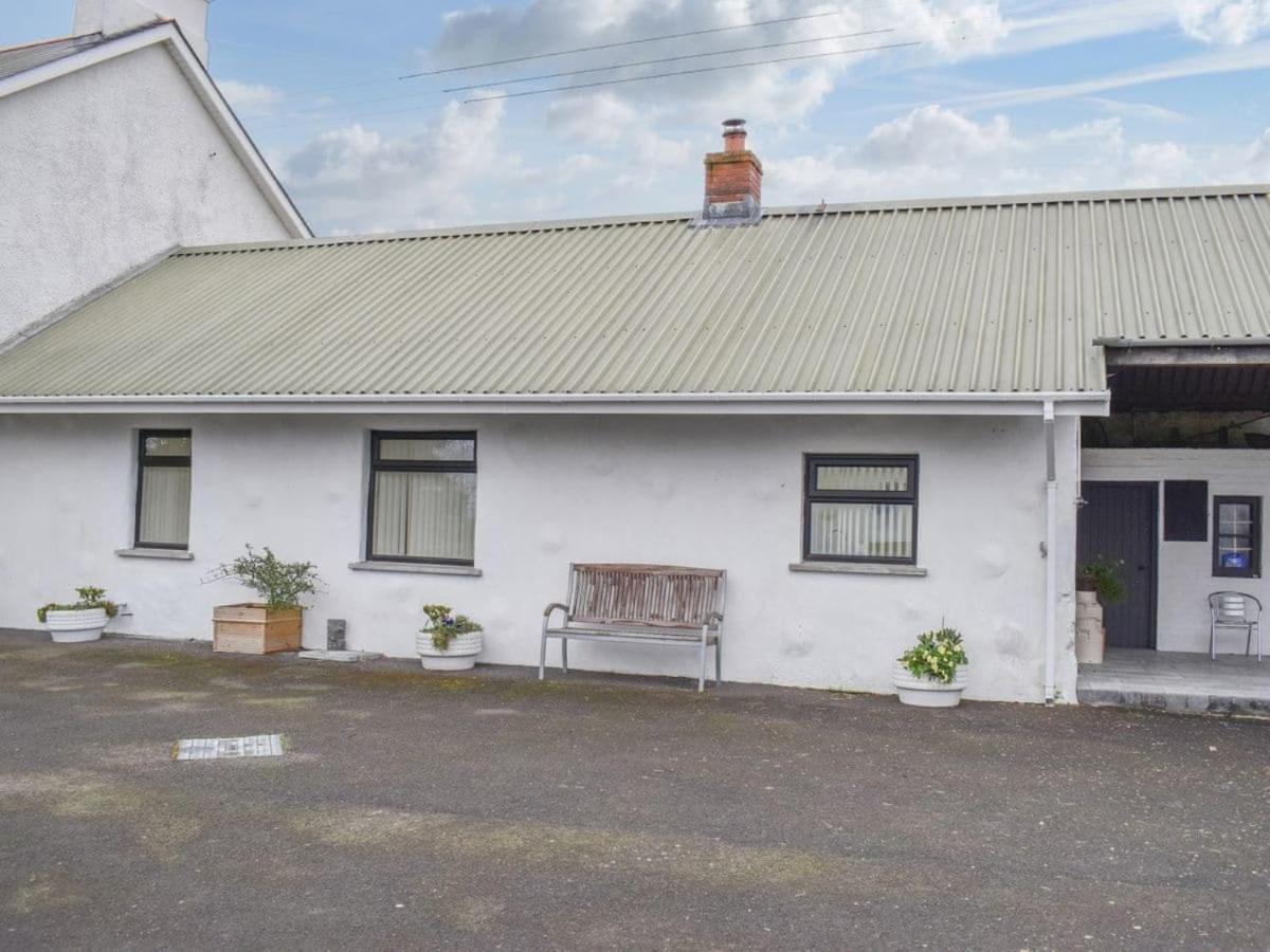 Rose Cottage Captivating 1-Bed Cottage In Bangor Exterior photo